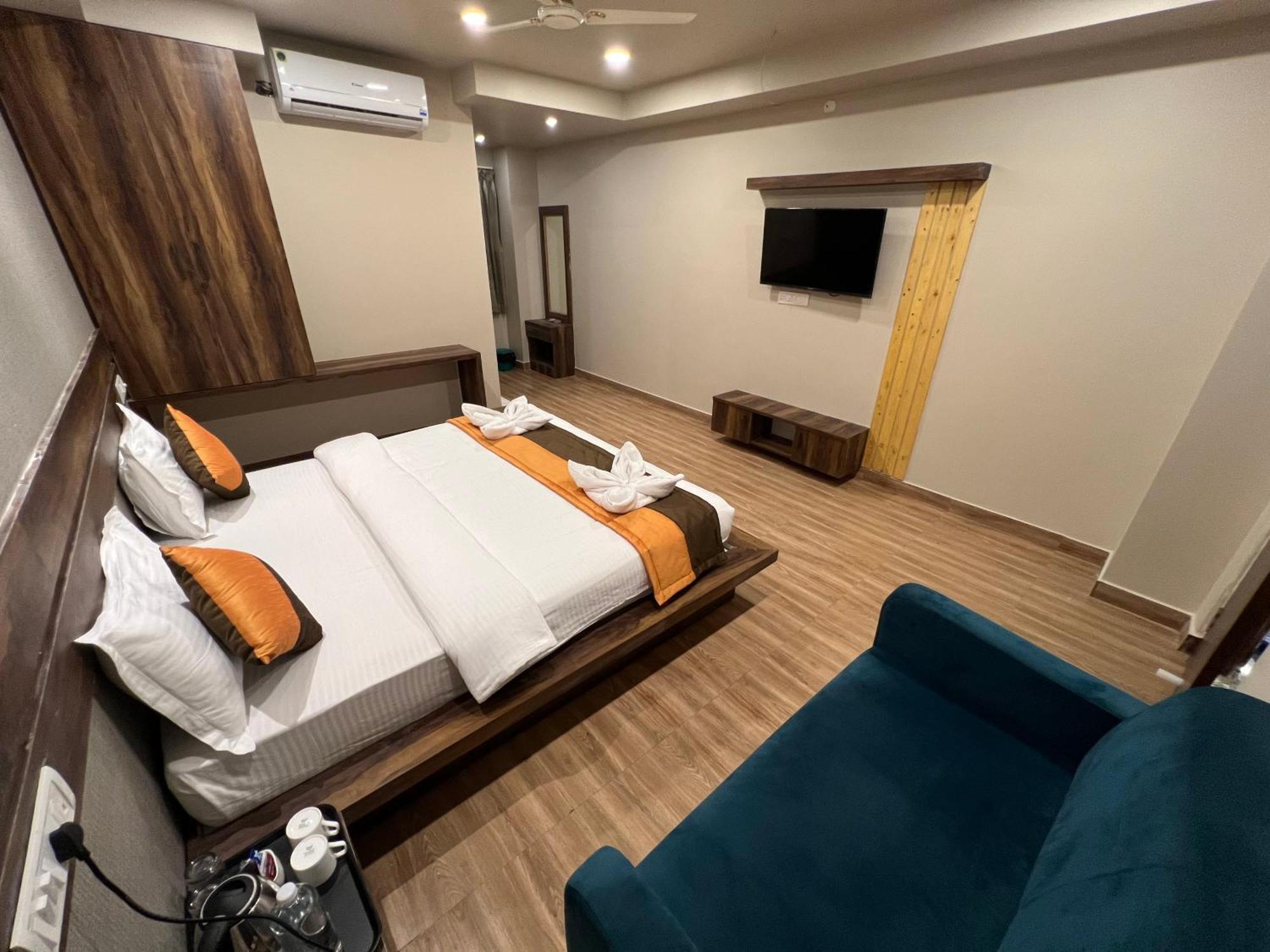 Grand Falcon Electronic City Kammasandra Exteriér fotografie